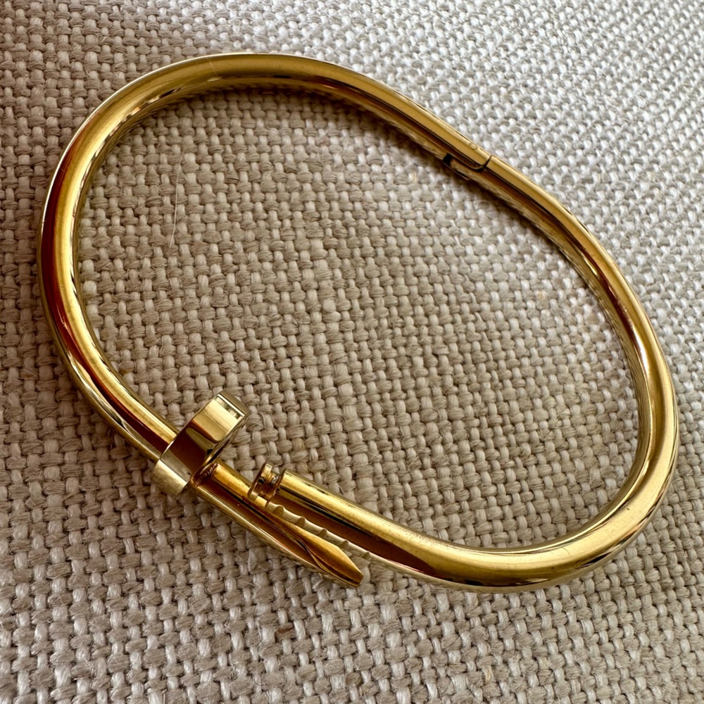 LUXURY Nail Bracelet Gold Color Size Medium - Picture 2 of 11